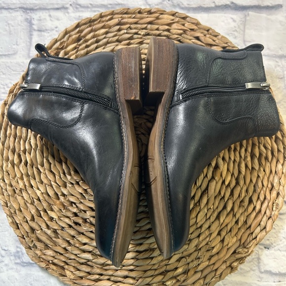 Franco Sarto Black Leather Ankle Boots. Womens Size 6. Cabincore. - Picture 4 of 10
